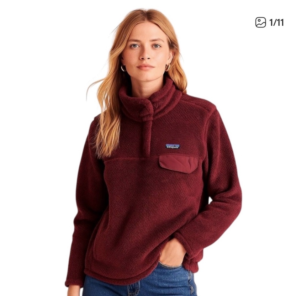 Patagonia Women's Re-Tool Snap-T Pullover in Burgundy Red